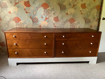 2-Drexel Independent Chest Of Draws On A Laminated Wood Platform