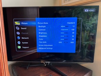 Samsung  Model # UN40ES6110 40' TV  With Remote & ROKU