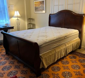 Lovely Queen Size Bed With/with Out Mattress & Box Spring