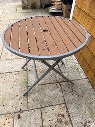 Outdoor Aluminum And Wood Round Table