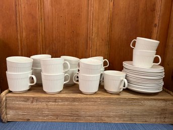 7- Johnson Brothers Off White Made In England Ironstone Cups/saucers