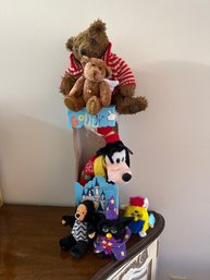 Stuff Animal Lot: Furby Babies, Goofy, Winnie The Pooh, Giorgio Bear And November Bear