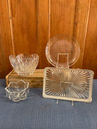 2 Glass Bowls And 2 Platters