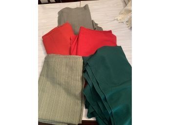 5 Red, And Green Table Cloths