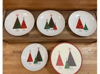 4-BIA Cordon Blue Porcelain Christmas Plates