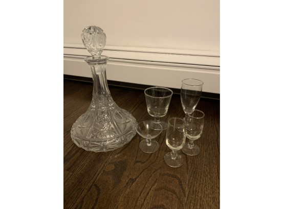 Cut Glass Decanter And 5 Cordial Glassware