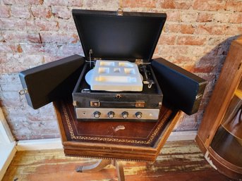 Restoration Hardware LP Vinyl To  MP3 Converter Set