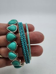 SET OF 3 TURQUOISE COLORED BRACELETS COSTUME VINTAGE  SHIPPABLE