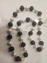 17 Classic Black And White Goes With Everything Necklace
