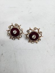 #33 Vintage Red Clip On Earrings