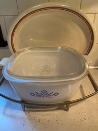 Corning Ware With Lid 2 1/2 Quart With Stand