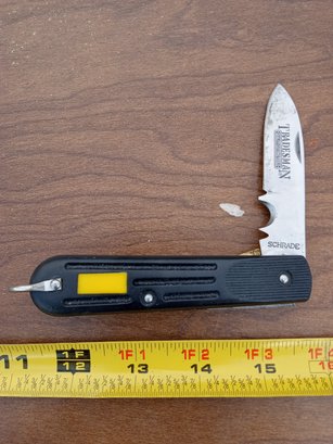 Schrade Tradesman Knife