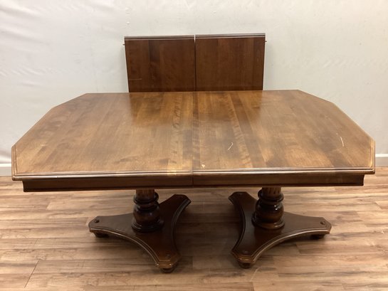 Ethan Allen Extension Dining Table With 2 Leaves
