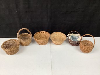 6 Small Baskets