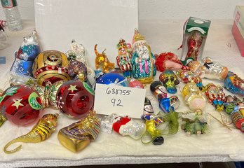 ORNAMENT/DECOR LOT 92: ASST OF 30 ORNAMENTS POLAR BEAR CAT TURTLE BUTTERFLY SEAHORSE PHARAOH SOLDIERS ETC