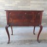 An American Queen Ann Style Mahogany Lowboy Having 1 Long Drawer Over 3 Short Drawers, Shaped Apron, Cabriole