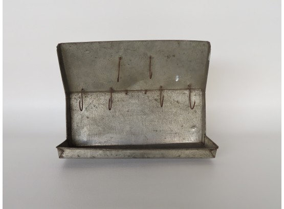 An American Tin Game Bird Roaster With 6 Attached Forged Iron Hooks And Attached Tin Handle, Early 19th Centur
