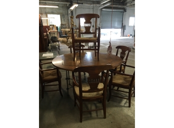 HICKORY CHAIR COMPANY / 6 CHAIRS AND TABLE