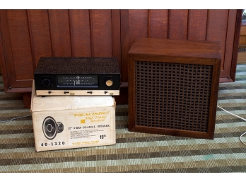 Vintage Heathkit Am/Fm Radio & Realistic Speakers