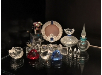 Miscellaneous Group Of Swarvoski Crystal - Eighteen Pieces