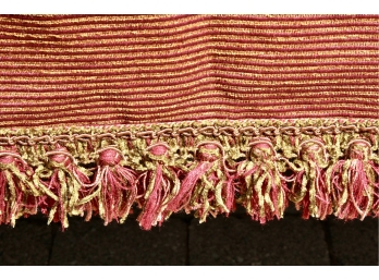 Burgundy Ribbed Table Cloth With Fringes