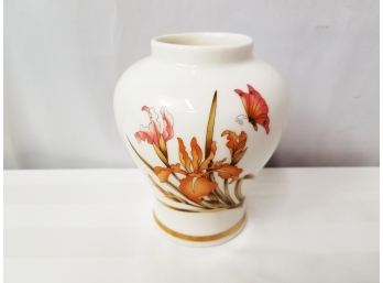 Japanese Porcelain Vase With Lillies & Butterfly Design