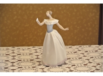 Lladro Figure 'So Beautiful',  #6418, Retired
