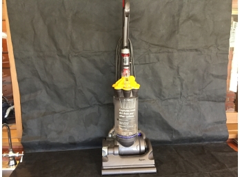 Dyson DC 33 Vacuum