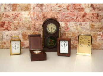 New Haven Beehive Mantel Clock And Four Other Table Top Clocks