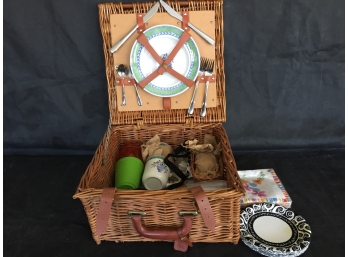 Wicker Picnic Basket With Utensils Plate And Glassware For Two