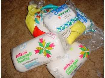 Stuffing And Batting For Pillows, Quilts    (328)