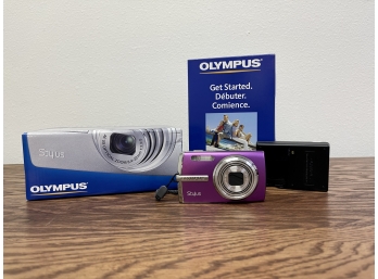 Olympus Stylus 820 Digital Camera With Box, Charger, Manual And Case