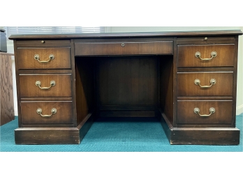 Large Desk With Drawers & Glass Top And Floor Mat