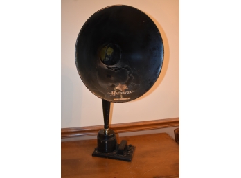 334. Antique Radio Magnavox Horn Speaker