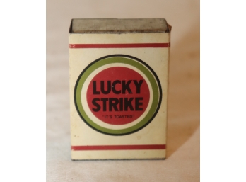 VINTAGE Metal Lucky Strike Cigarette Portable Travel Ashtray