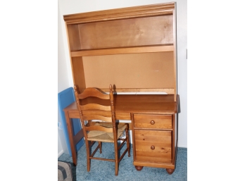 Bedroom Desk And Hutch   Dovetail Drawers