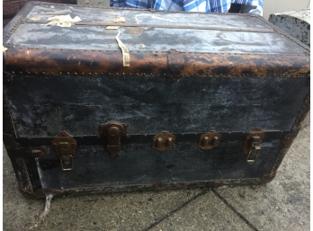 MYSTERY CHEST-Unable To Open Has Contents Inside Appox Weight 40 Lbs