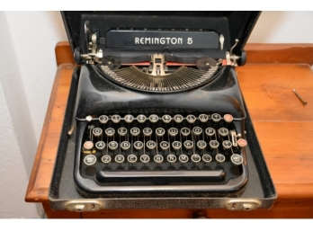 1940's Remington Manual Typewriter
