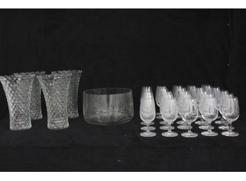 Glassware Lot Containing Punch Bowl, Glasses And Vases