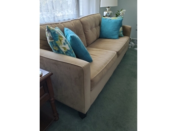 Pet Free / Smoke Free Home - Loveseat 56' Wide X 36' Deep  Has Matching Sofa Up For Auction PLEASE READ