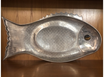 Vintage Arthur Court Aluminum Gem Stone Eye Fish Platter
