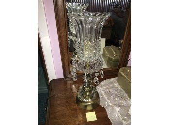 Cherubs Glass Lamp With Prims Hanging Needs Bulb