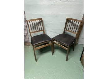PAIR OF VINTAGE FOLDING CHAIRS