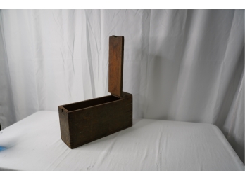 WWI VINTAGE AMMO BOX, DOVE TAIL