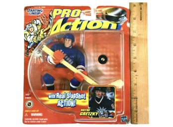1998 Sports Superstore Collectibles - Starting Lineup - Wayne Gretzky Pro Action Figure