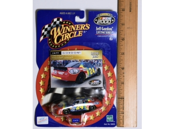 Official NASCAR 2000 Jeff Gordon Winners Circle 1: 64 Scale Diecast Race Car New Old Stock