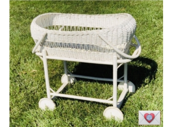 1952 Woven Wicker Removable Basket Bassinet Mint Condition Suitable For A Real Baby