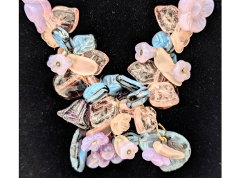 Very Pretty Pinks Purples And Blues Glass Beads Clustered Flowers Necklace 16'