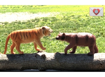 For The Kinder: Scary Beasts: Tiger And Bear