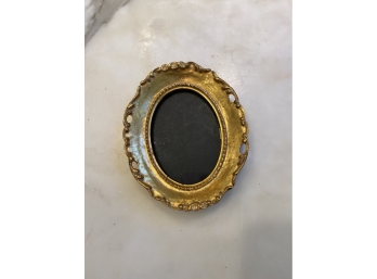 Bronze Oval Frame - Photo